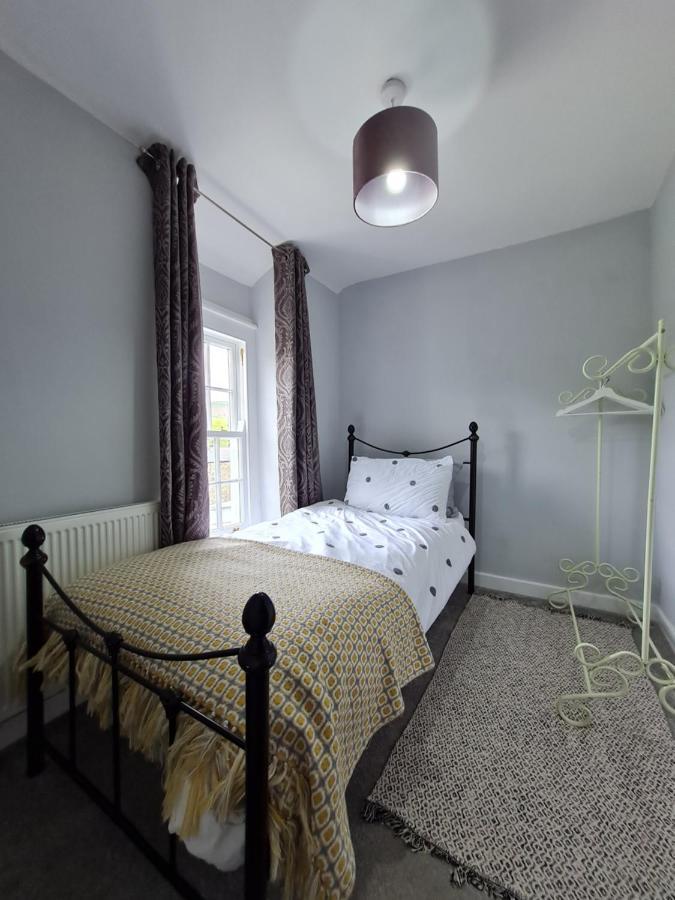 Picturesque 2 Bedroom Miners Cottage Near Bike Park Wales & Brecon Beacons Merthyr Tydfil Exterior foto