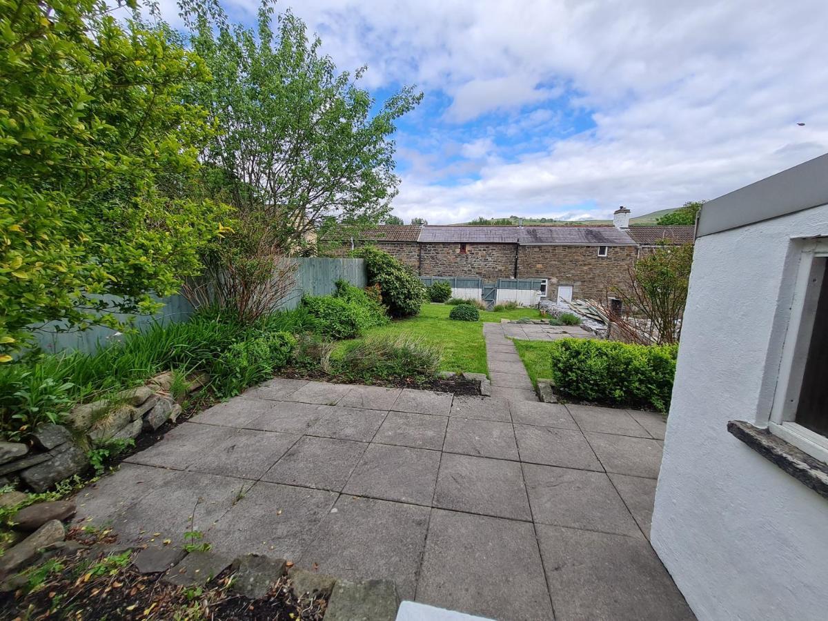 Picturesque 2 Bedroom Miners Cottage Near Bike Park Wales & Brecon Beacons Merthyr Tydfil Exterior foto